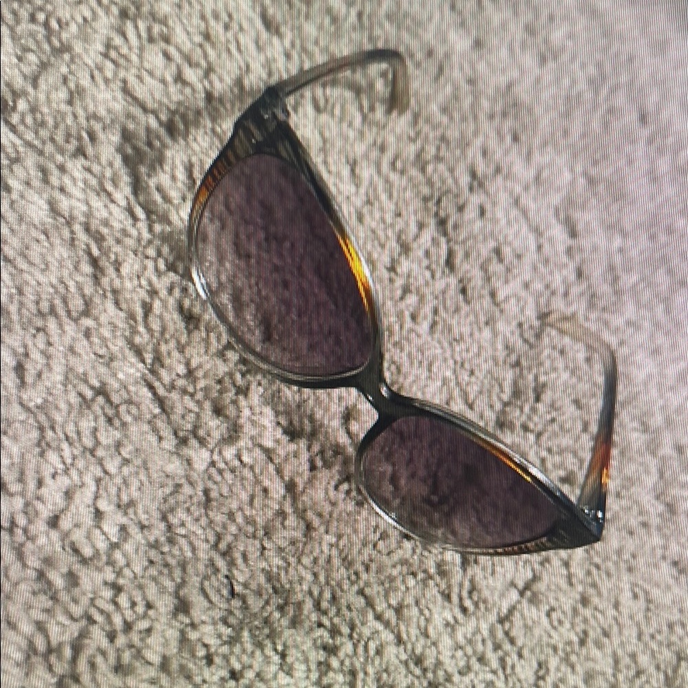 Stylish Tortoiseshell Sunglasses